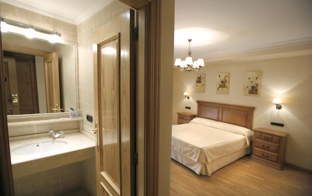 Puerta Del Sol Hotel Ciudad-Rodrigo Cameră foto